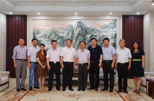 说明: //news.topbcwz.com/__local/8/E7/94/E1EAA0DE775B55BE6D460EF2F45_FE6D076B_23F44.jpg