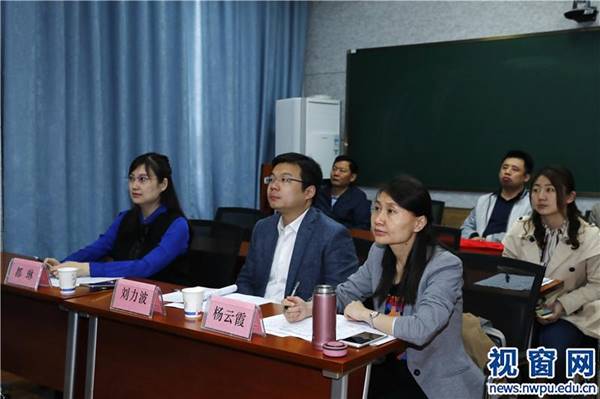 说明: //news.topbcwz.com/__local/D/F6/12/9DCD7F02F2624DD3D11332A5E82_72575FA5_D3AF.jpg